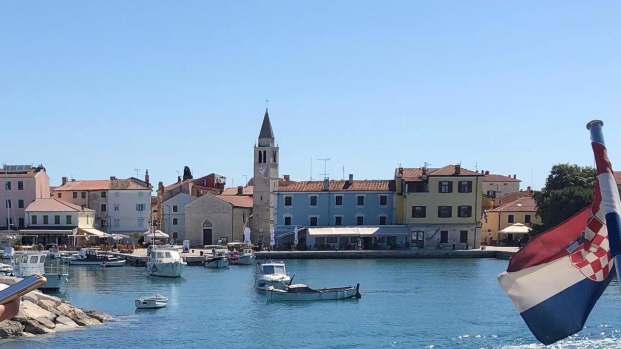 Istrian Stone House In The Heart Of The Beautiful Fishing Village Fazana - Only Few Steps From The Sea And The Wonderful Beach - Incl Plasma-Quad-Plus-Filter Against C O V I D Extérieur photo